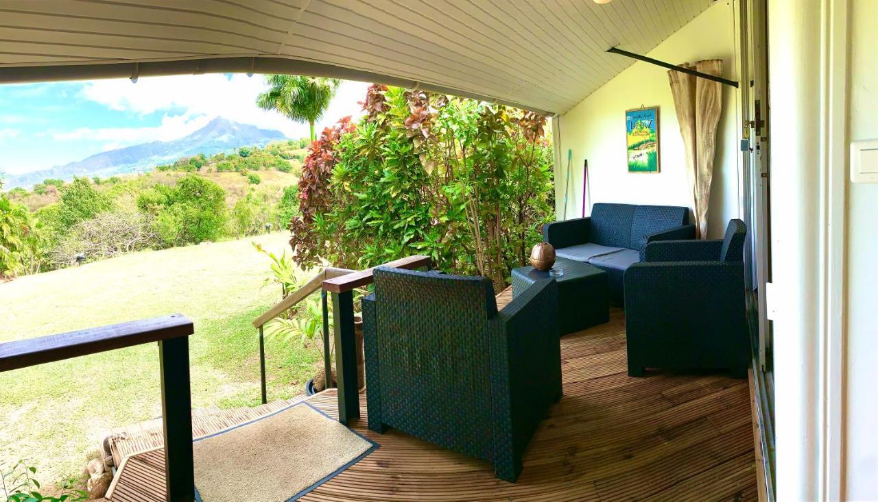 Lodge Colibris Piscine Privee Vue Panoramique Mer Et Montagne Pelee , 500 M Plage Dans Un Parc , Calme Assure Ideal Pour Decouvrir Le Nord Caraibes Ле-Карбе Экстерьер фото